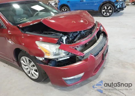 2015 Nissan Altima 2.5 S из США, поврежденный, VIN 1N4AL3AP9FN306656